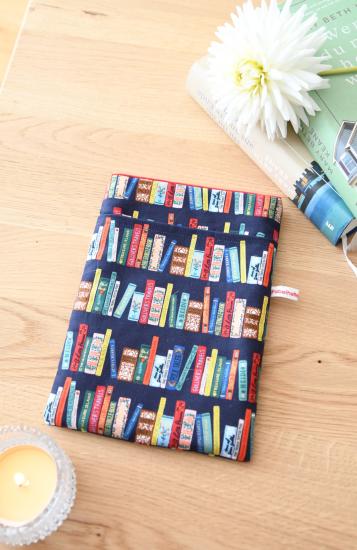 Preview: Buchtasche, Buchhülle - "Buchclub - dunkelblau"